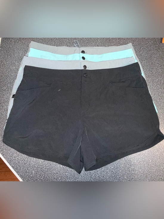 Magellan Outdoors Pants - Magellan Outdoors Shorts w/ Fishing Line Cutter Buttons Lot of 4 Ladies Size XL